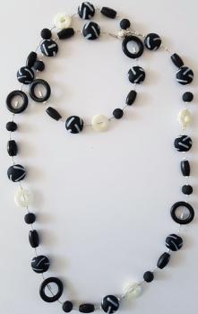 halskette-schwarz-weiss-a