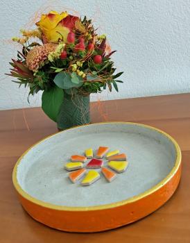 tablett-orange-blumen