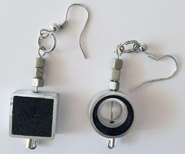 ohrhaenger-schwarz-silber-c