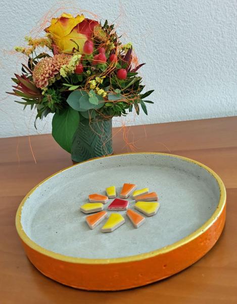 tablett-orange-blumen